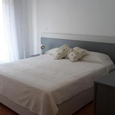 アパート A Casa Di Anna